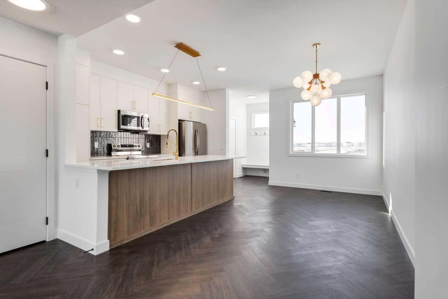 2421 Creeker Lane 