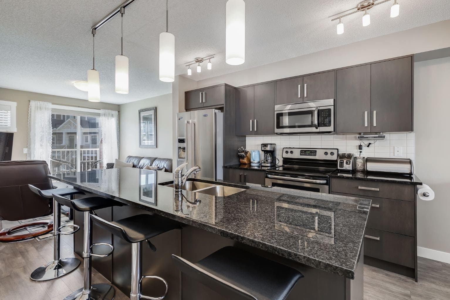 402, 1225 Kings Heights Way SE