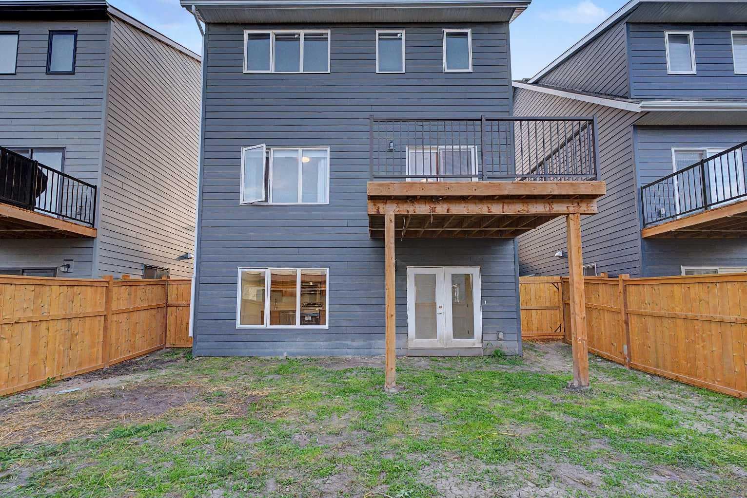 309 Baneberry Way SW