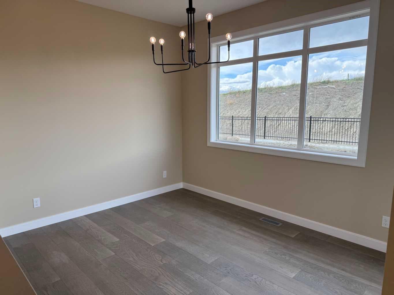147 sundown Crescent 