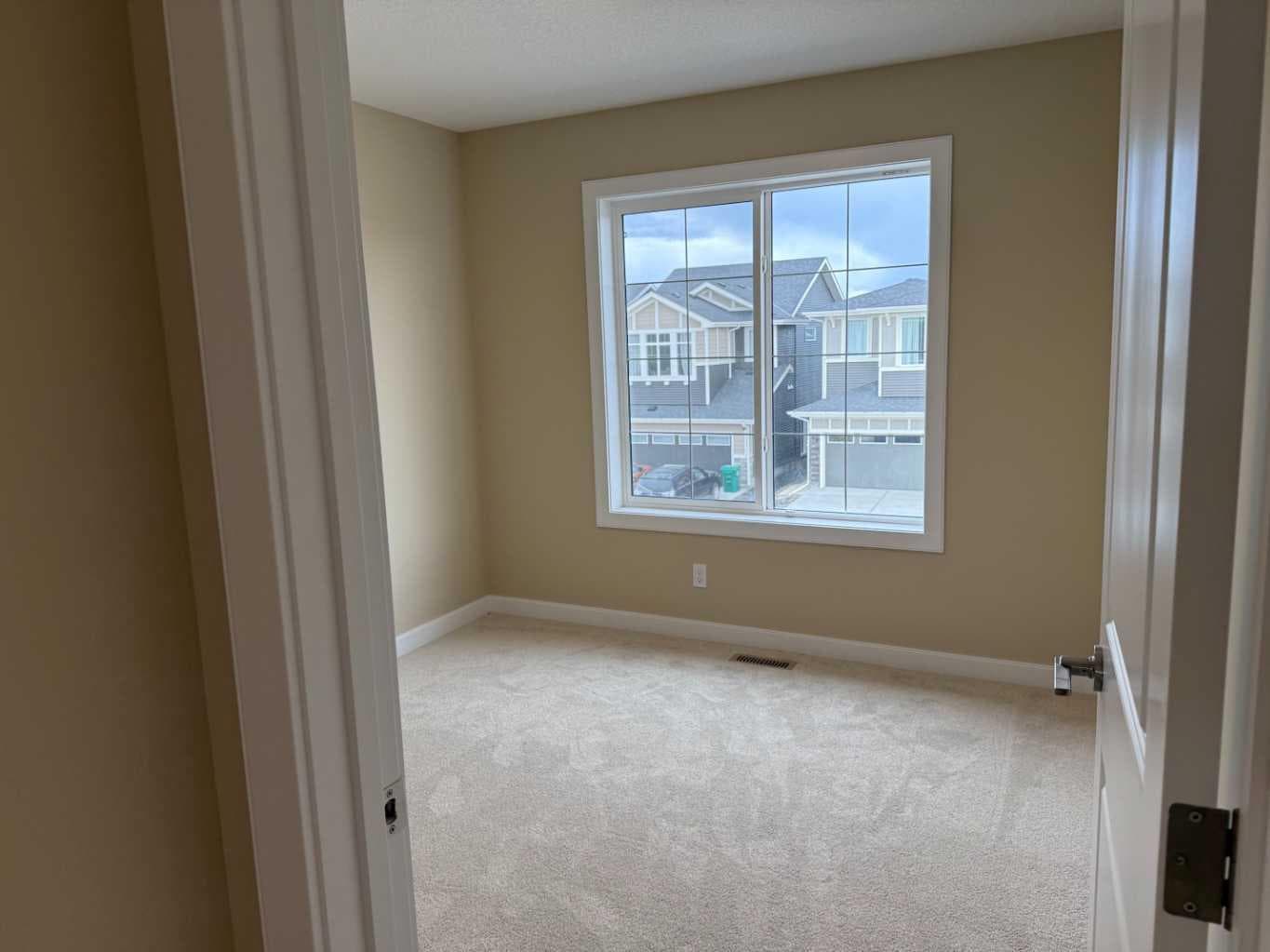147 sundown Crescent 