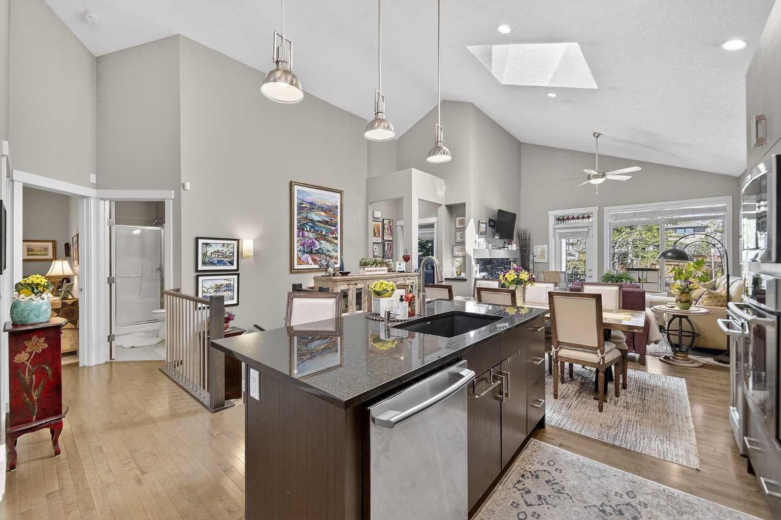 43 Cortina Villas SW