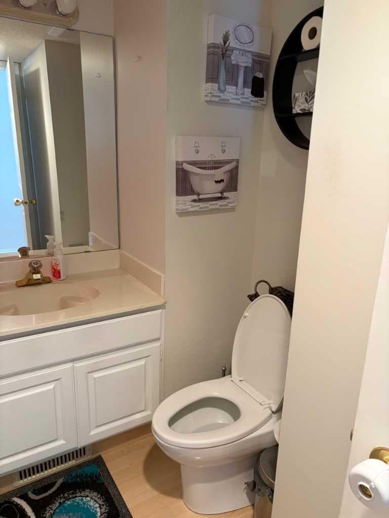 1065 East Chestermere Drive 