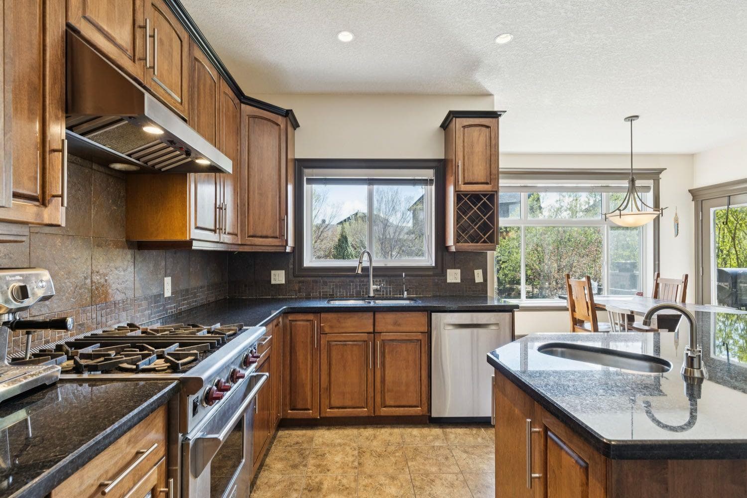 957 Coopers Drive SW
