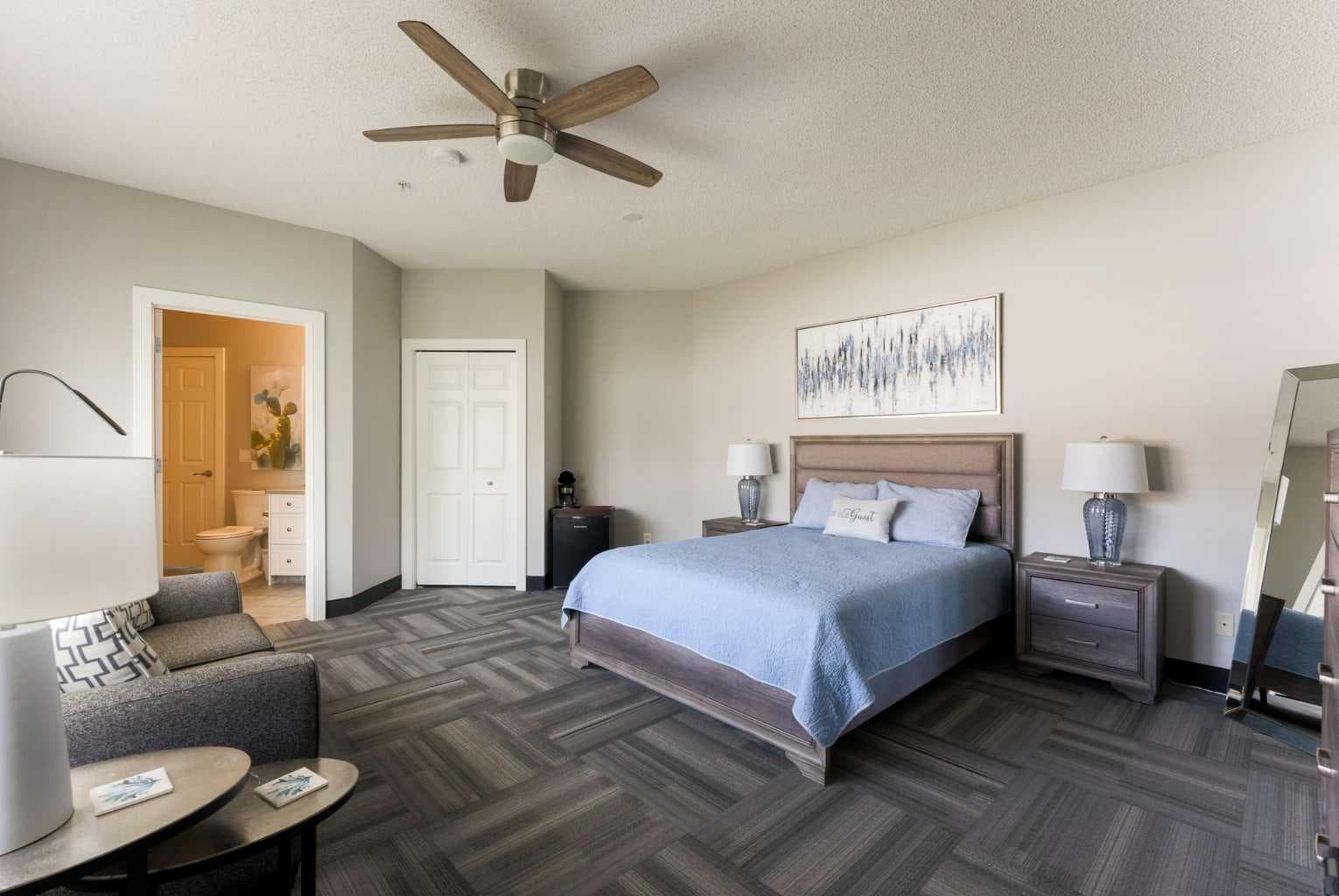 205, 200 Patina Court SW