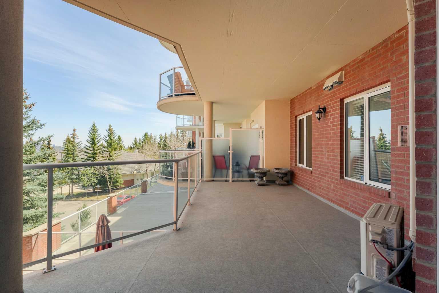 205, 200 Patina Court SW