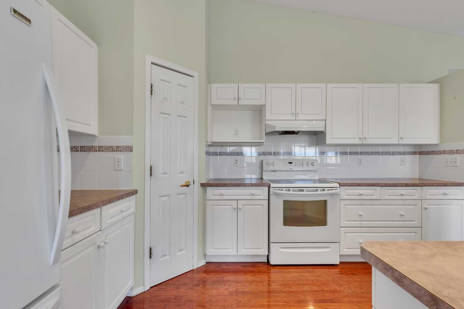 140 Valley Ridge Heights NW