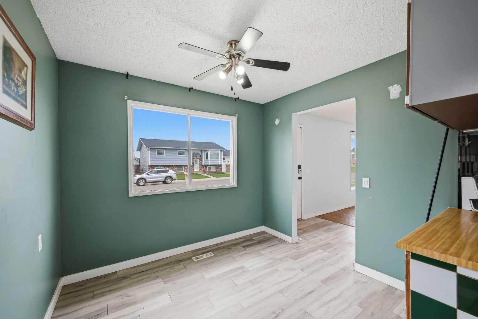 128 Ridgegate Way SW