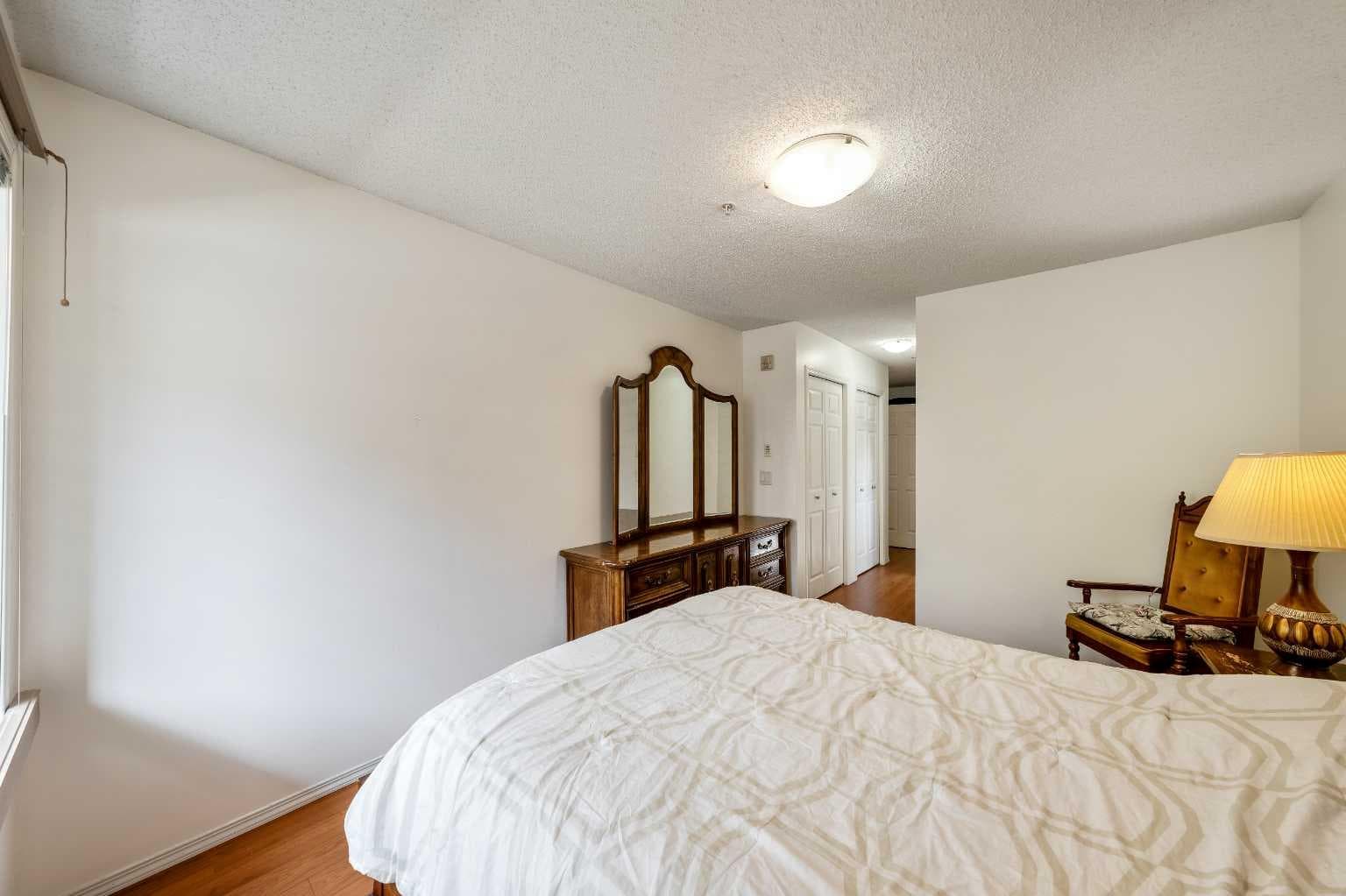 2132, 700 Willowbrook Road NW