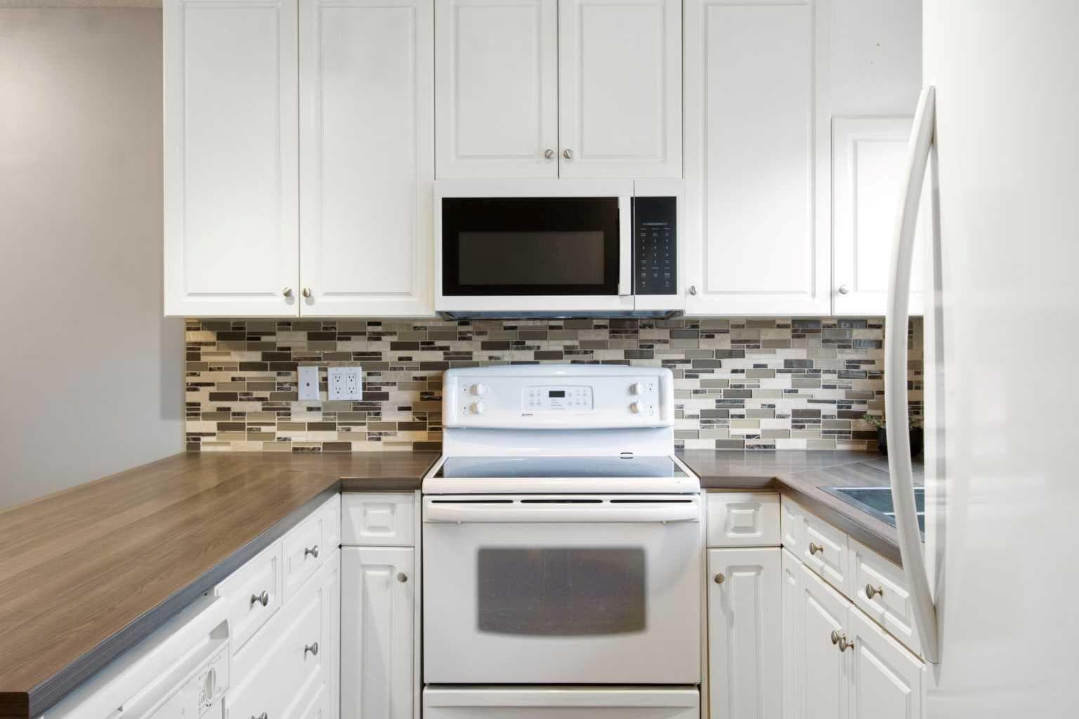 92, 630 Sabrina Road SW