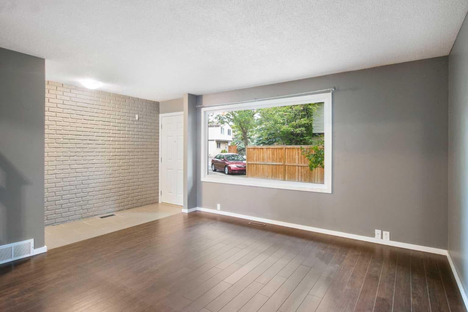 92, 630 Sabrina Road SW