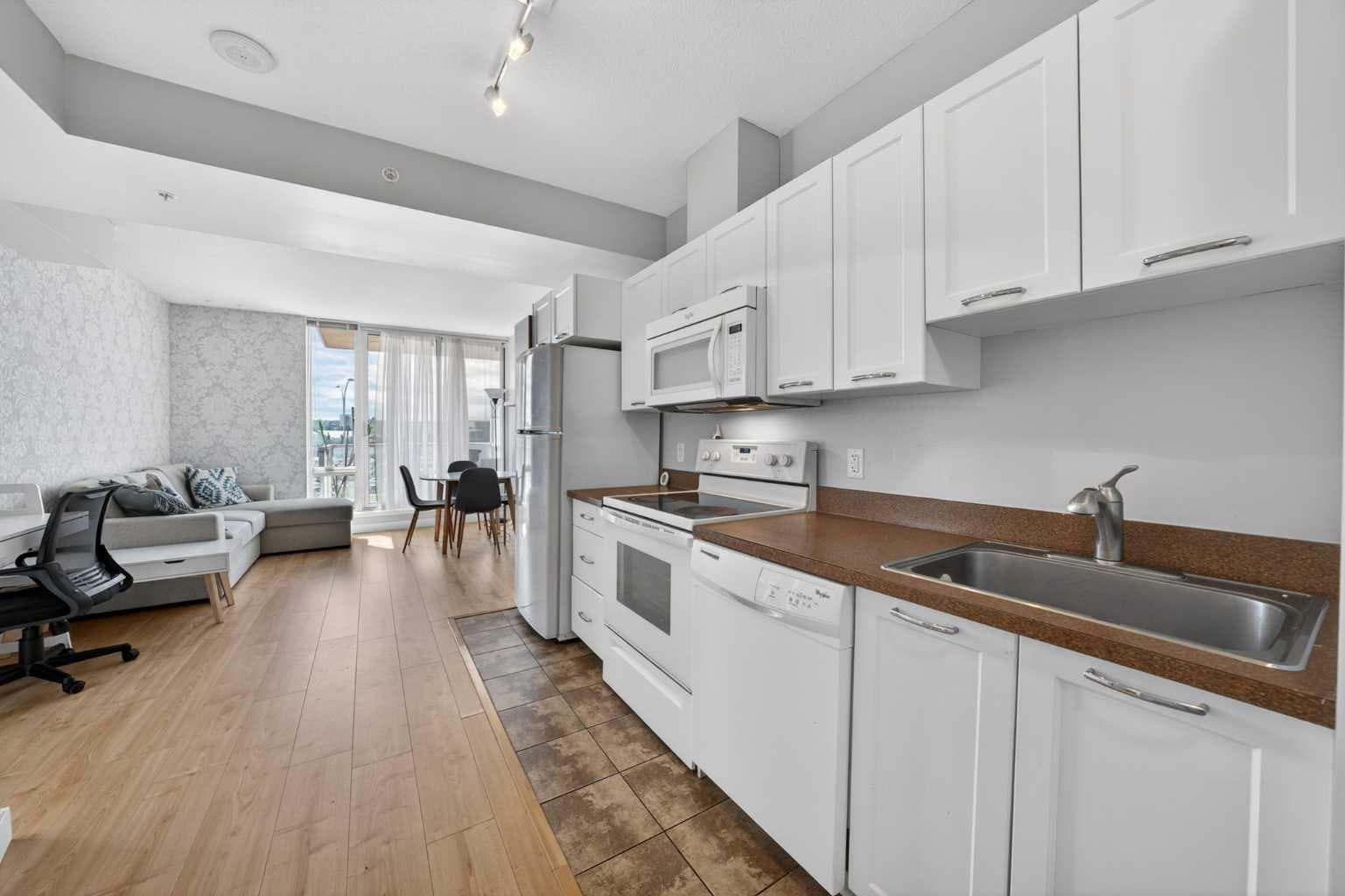 306, 3830 Brentwood Road NW