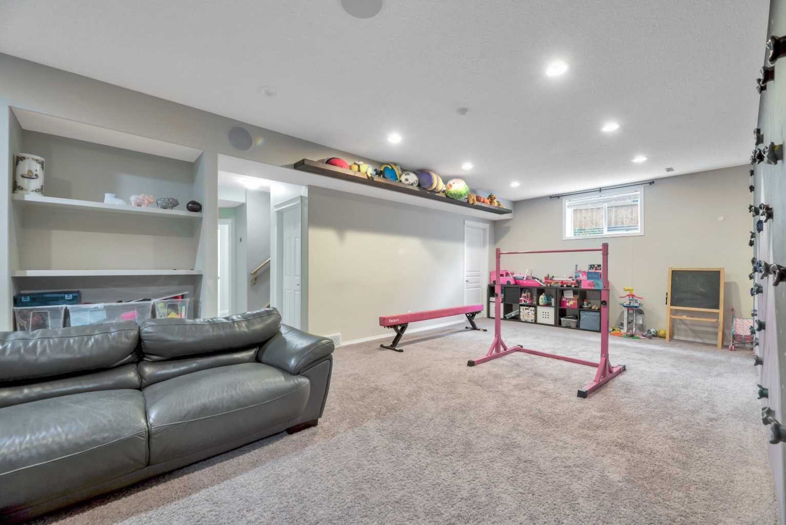 245 Springmere Way 