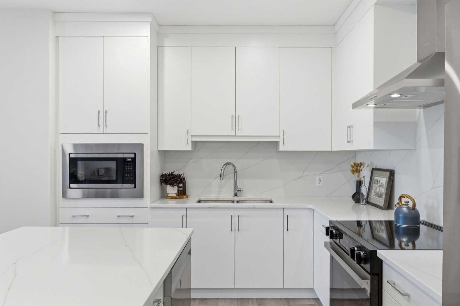 1306, 81 Arbour Lake View NW
