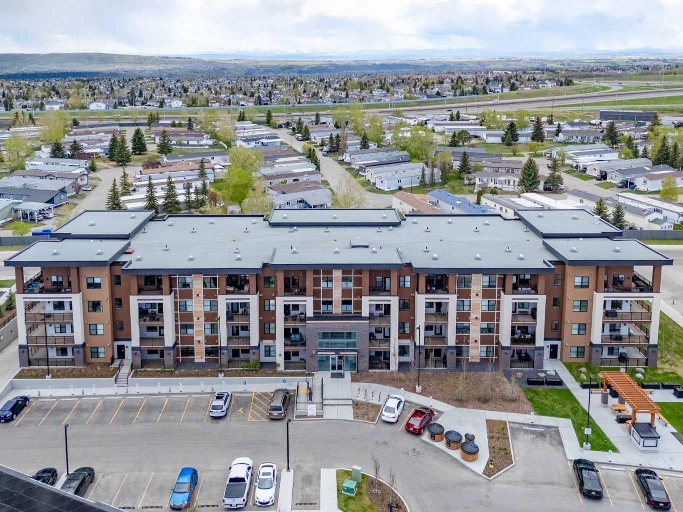1306, 81 Arbour Lake View NW