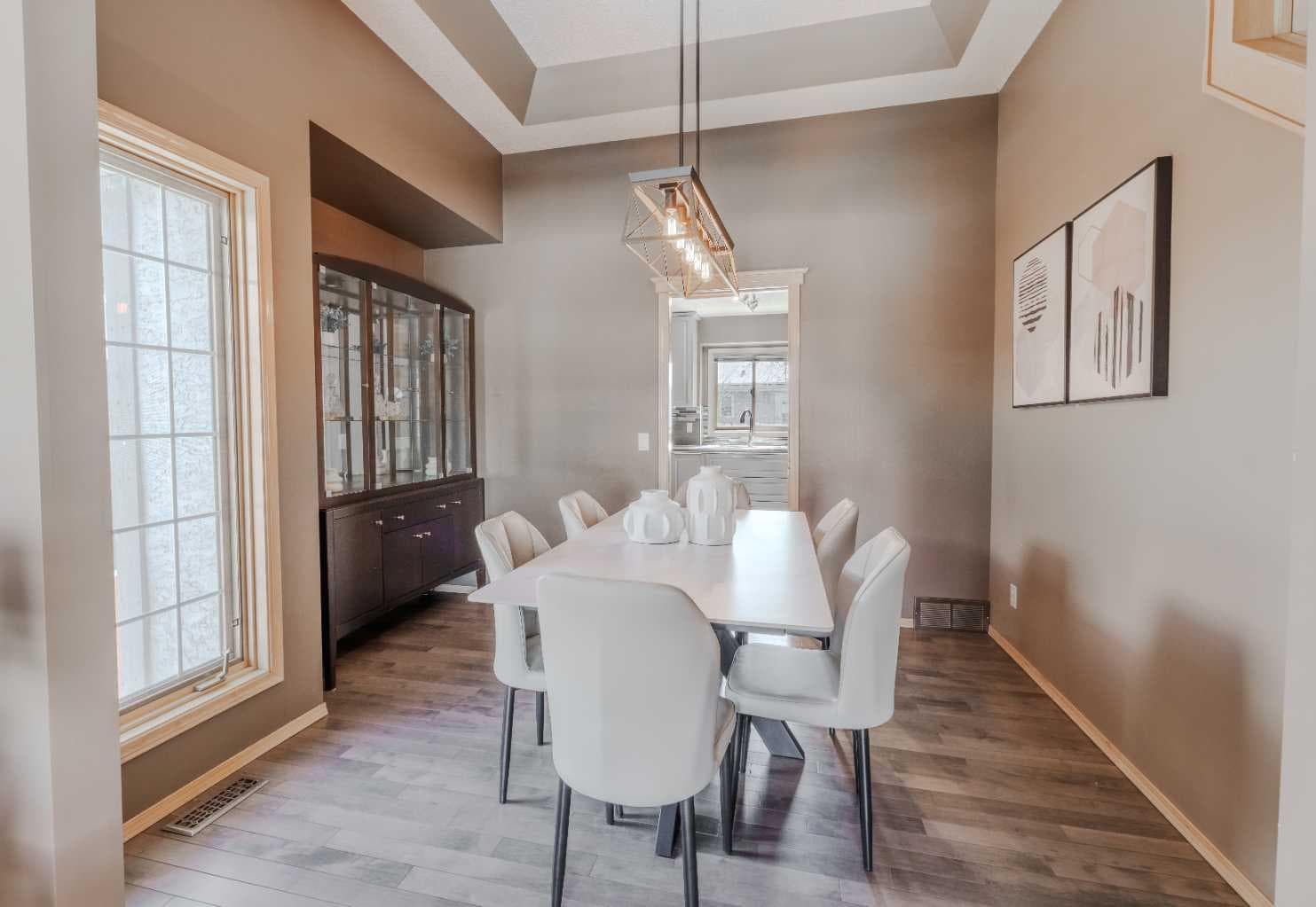 135 Canterbury Court SW