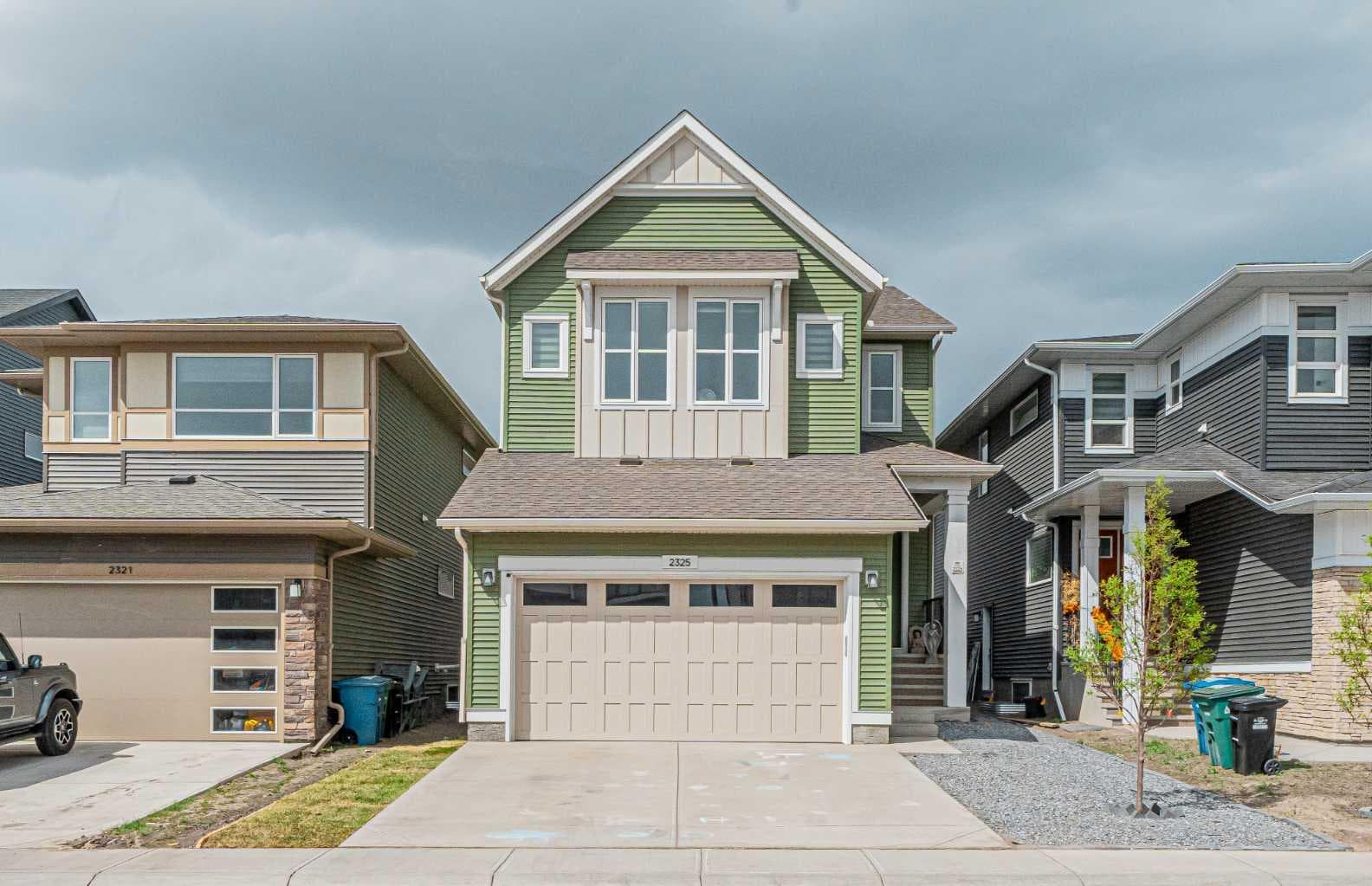 2325 Lancaster Heights SE