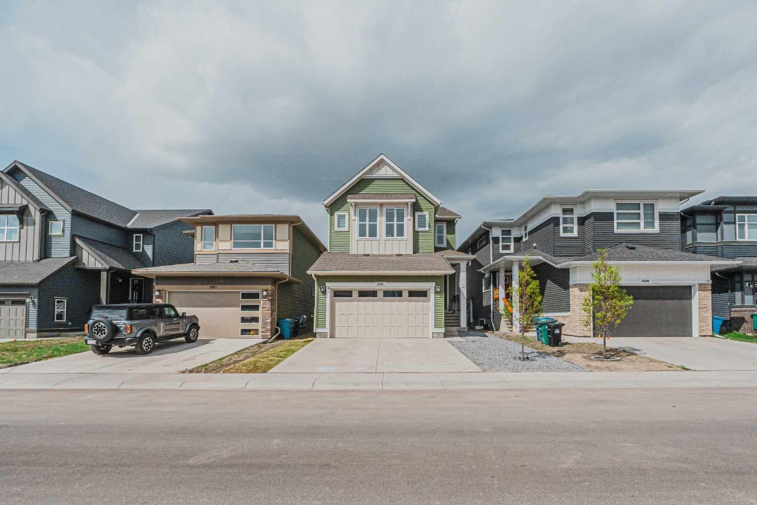 2325 Lancaster Heights SE