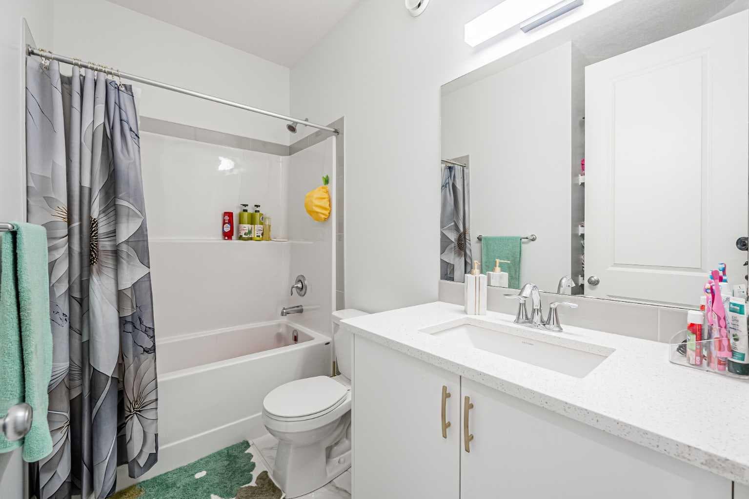 2325 Lancaster Heights SE