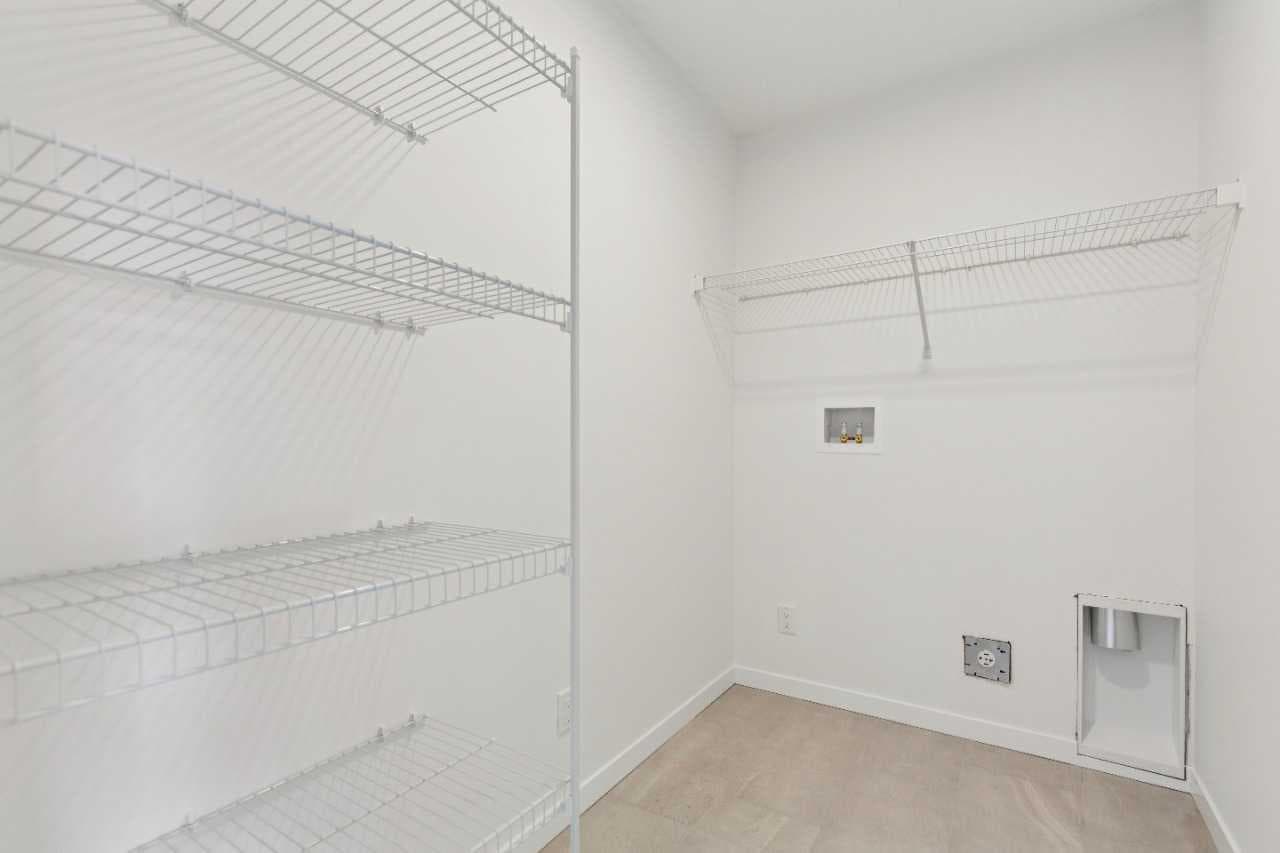 422 Heartland Way 