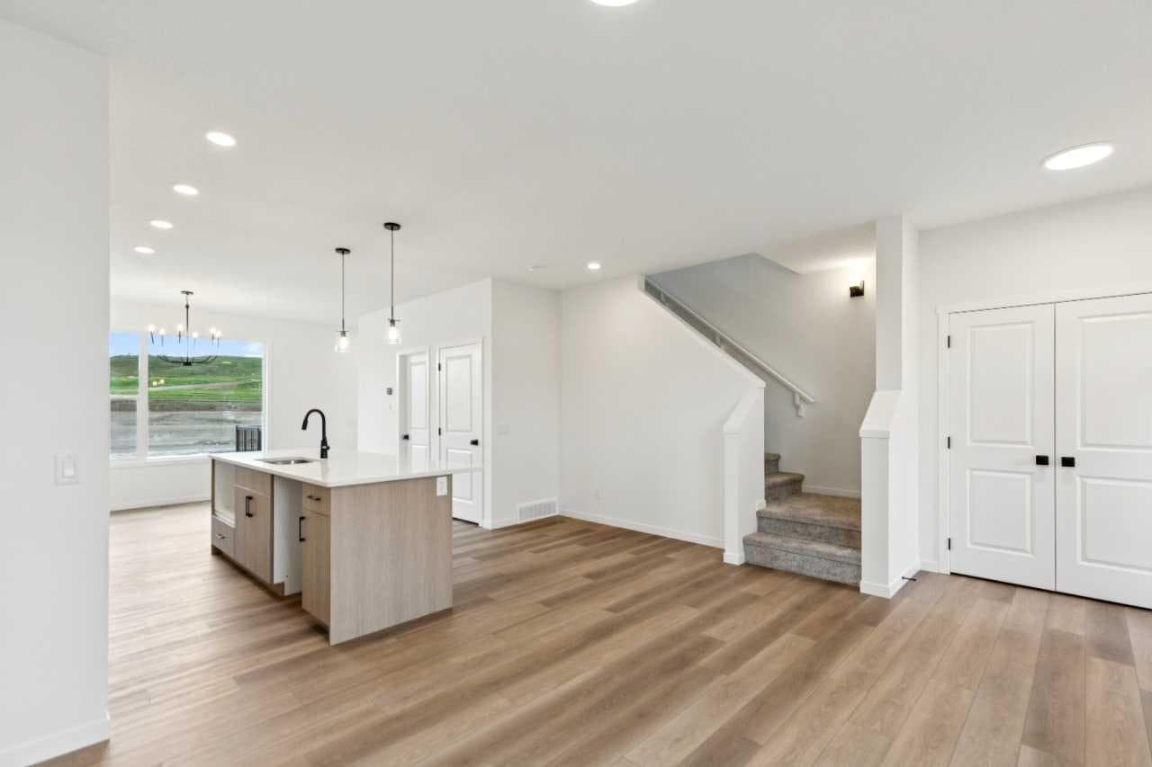 422 Heartland Way 
