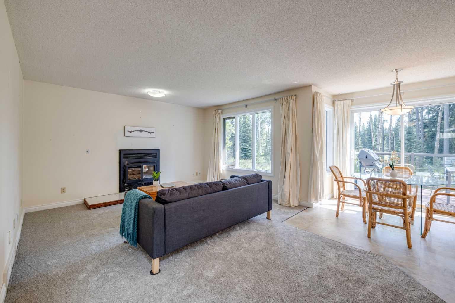 50 Elk Valley Crescent 