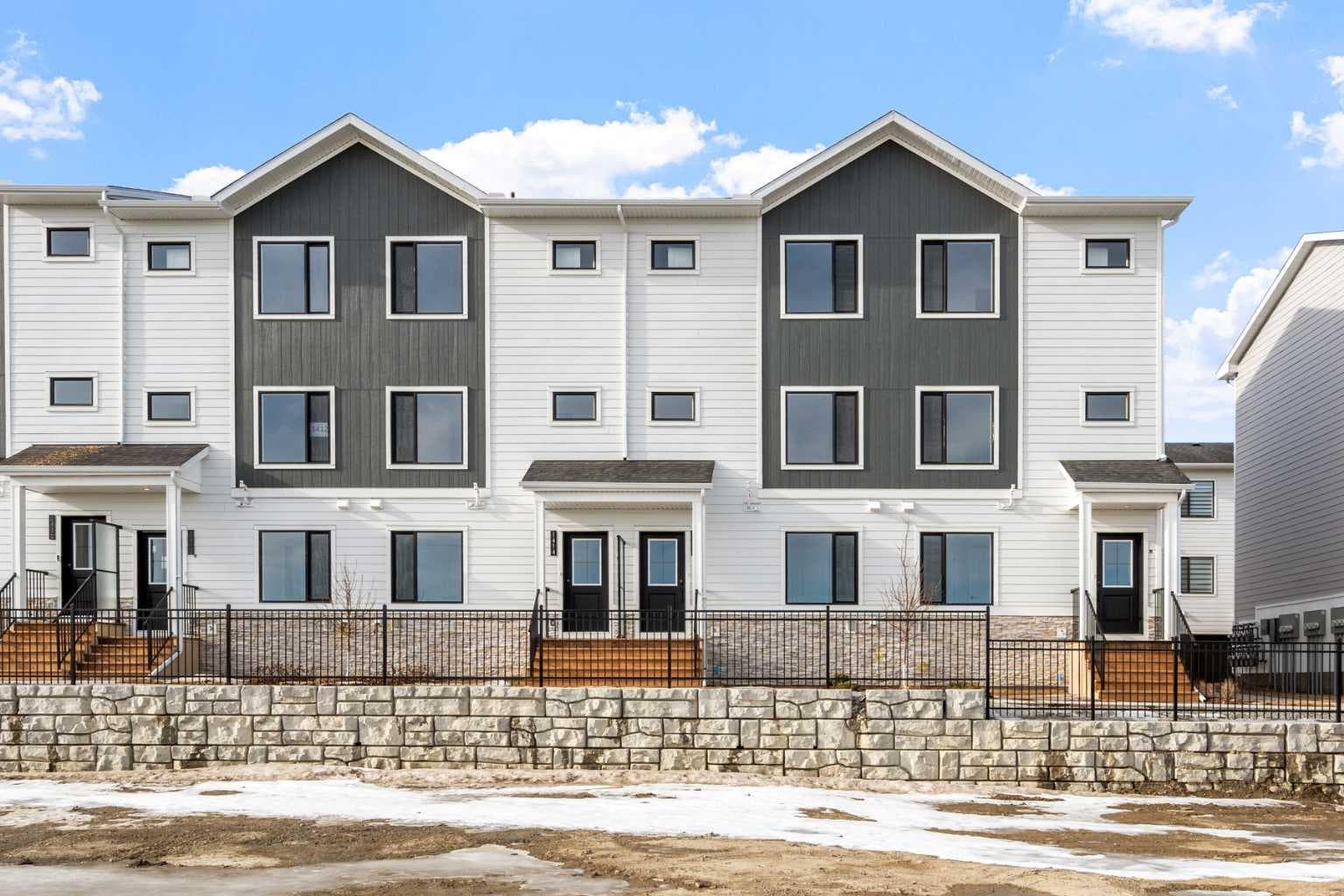 1416, 25 Wildwoods Court SW