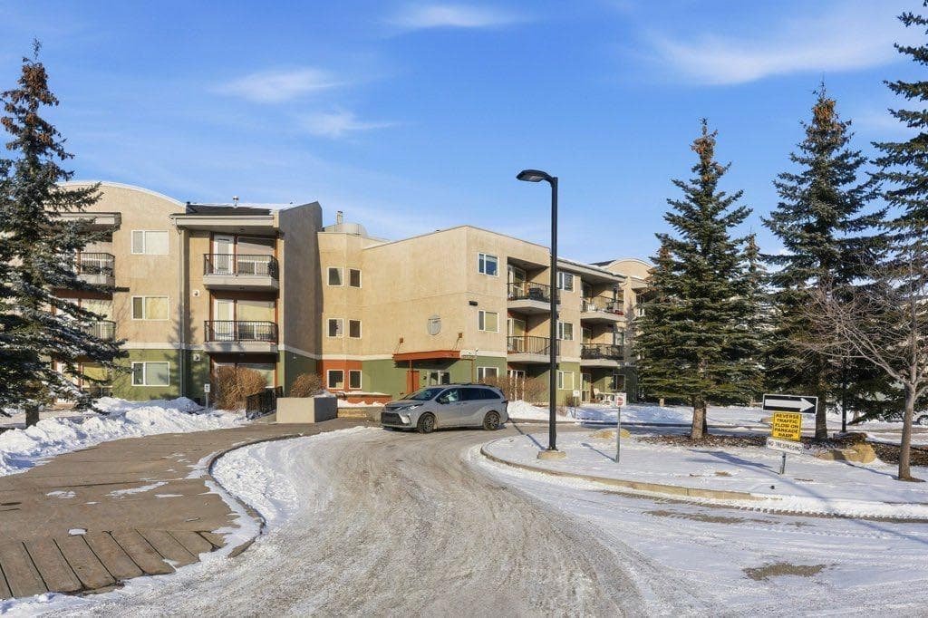 210, 69 Springborough Court SW