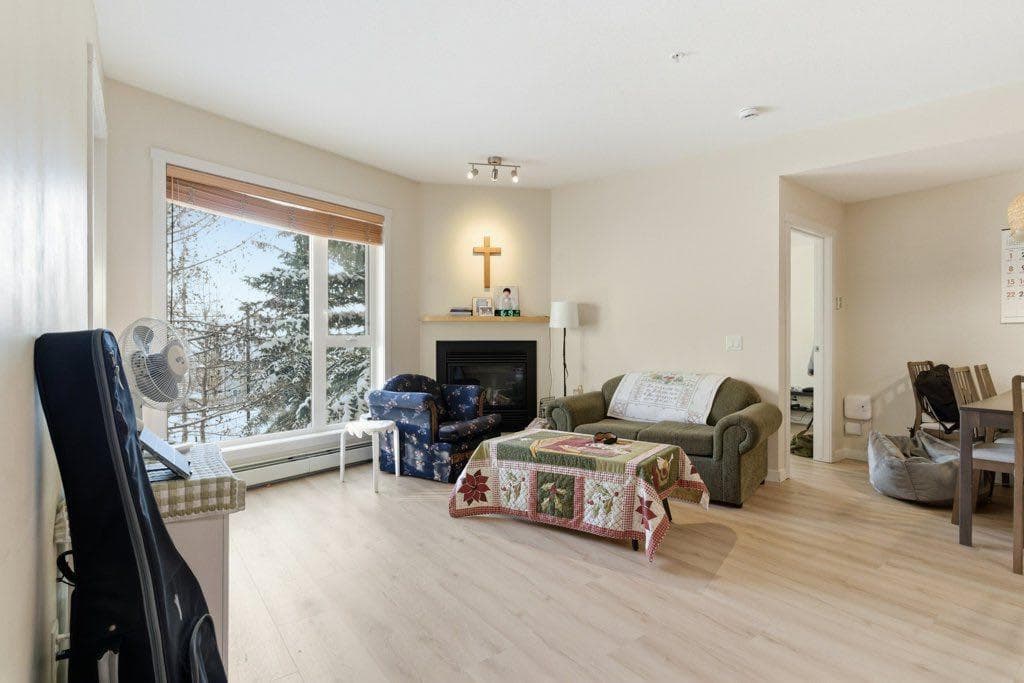 210, 69 Springborough Court SW