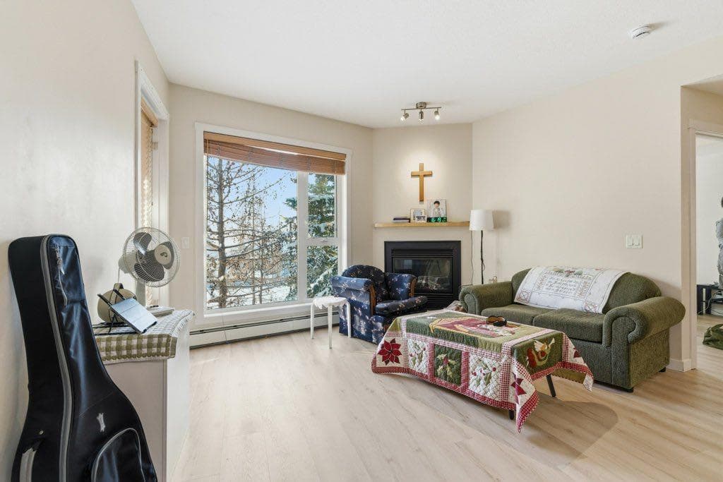 210, 69 Springborough Court SW