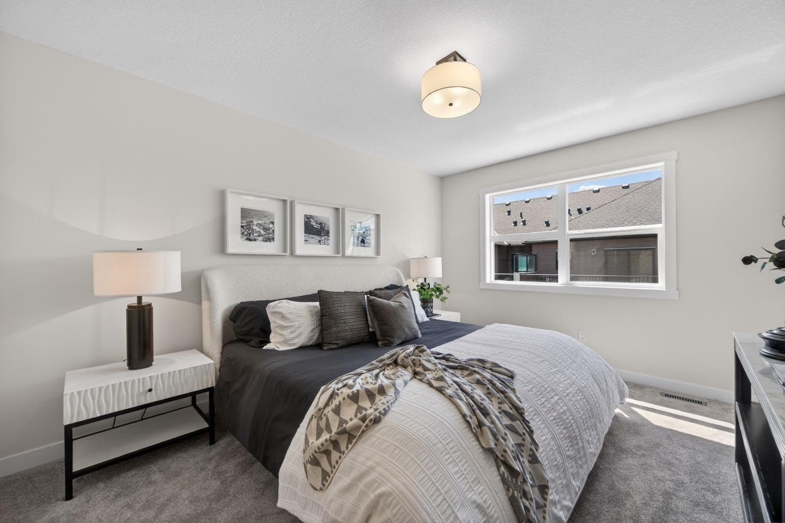 1059 Bayview Crescent 