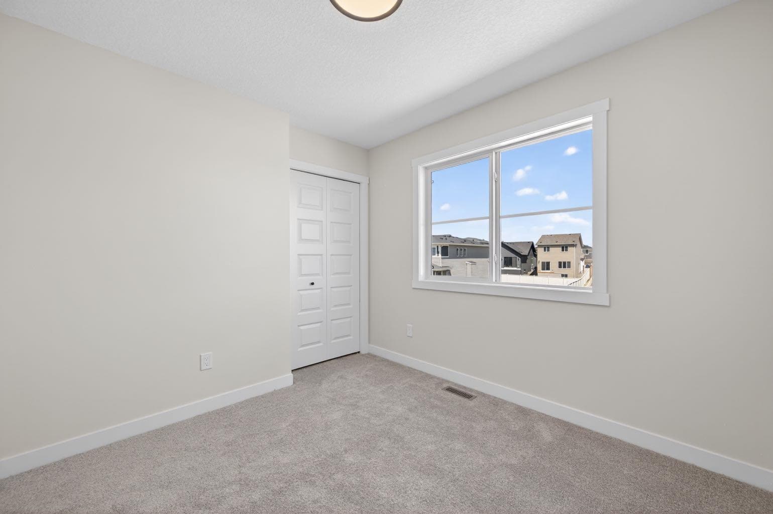 1059 Bayview Crescent 