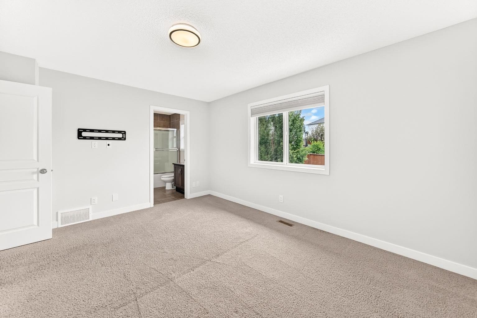 799 Tuscany Drive NW