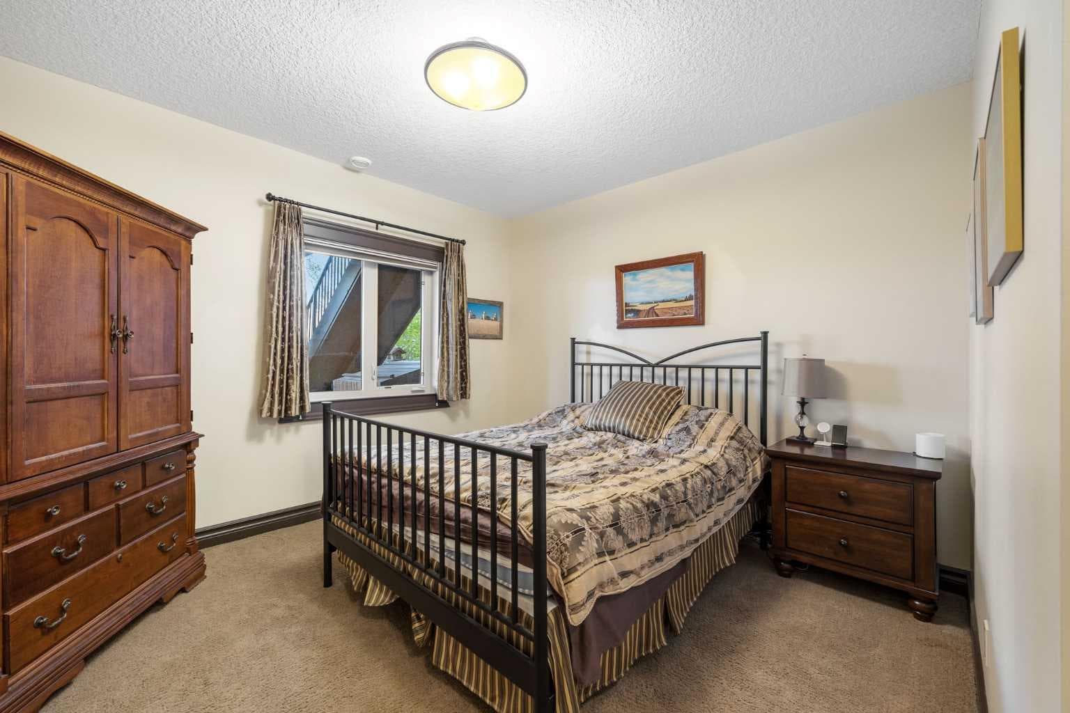 11 Timberline Gate SW