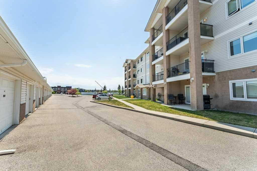 303, 300 Edwards Way NW