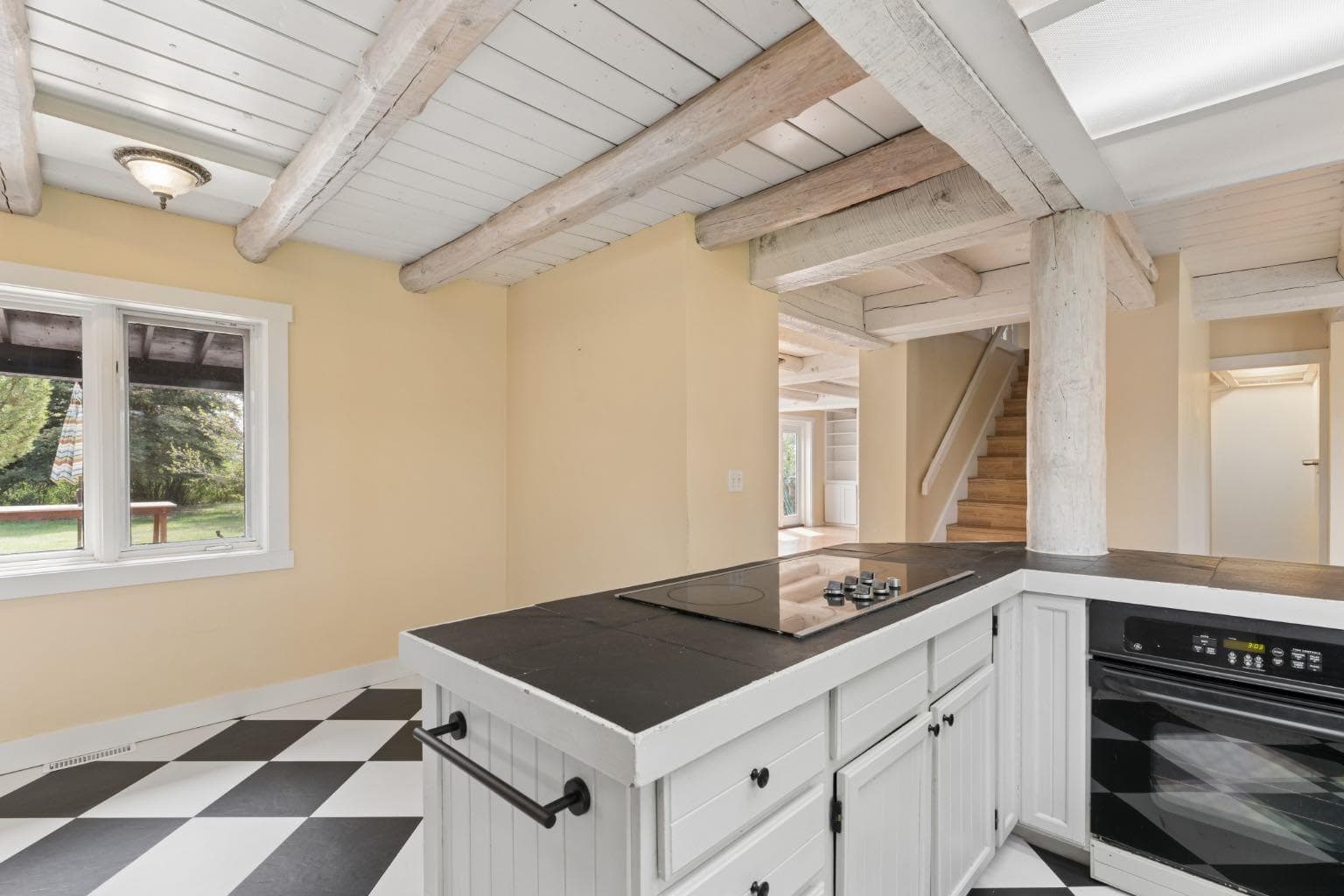 261074 Township Road 262  