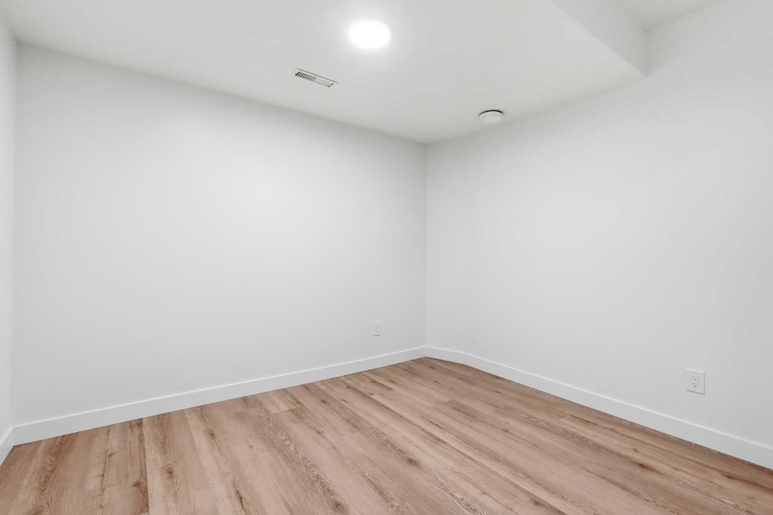 142 Elizabeth Way SE