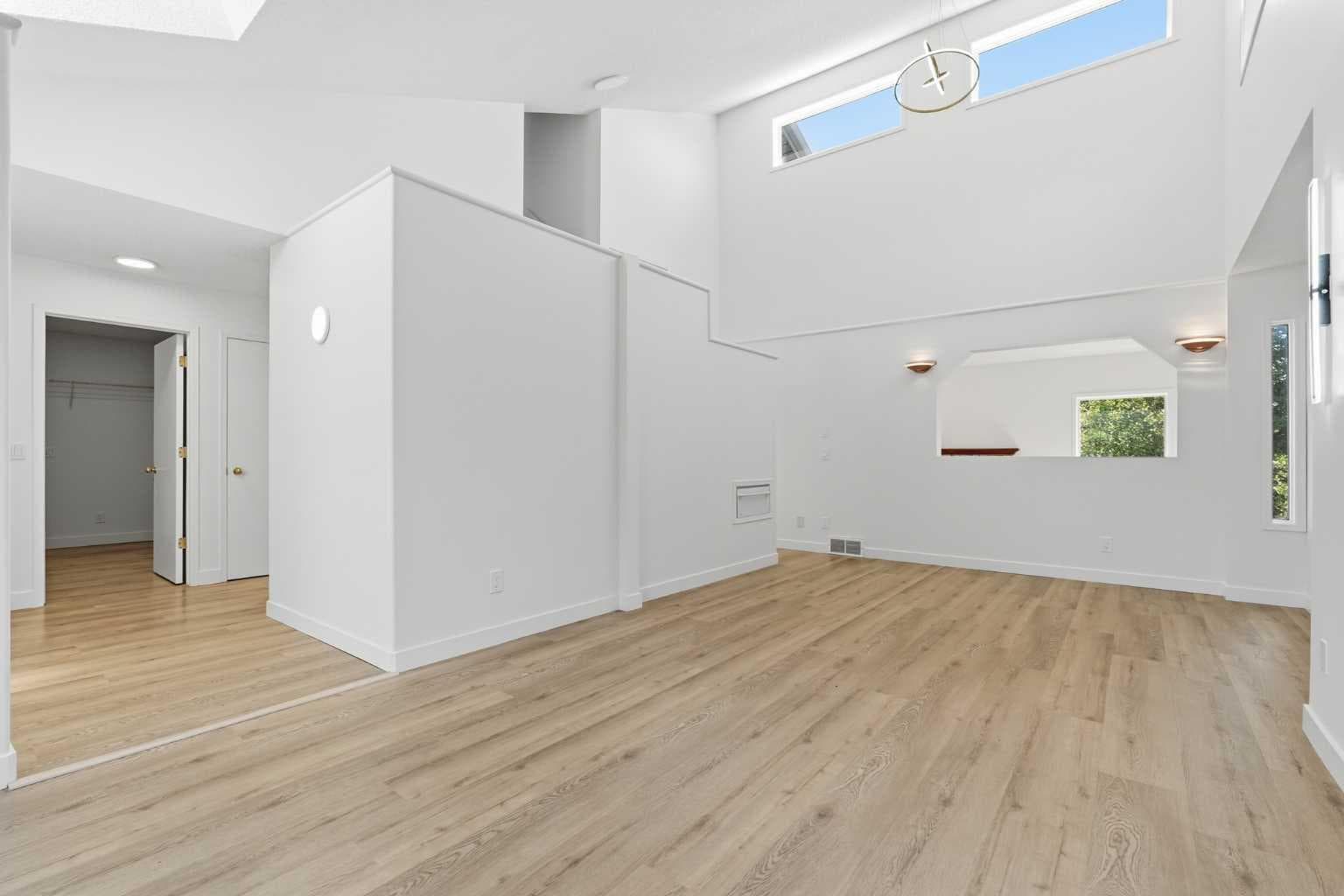 142 Elizabeth Way SE