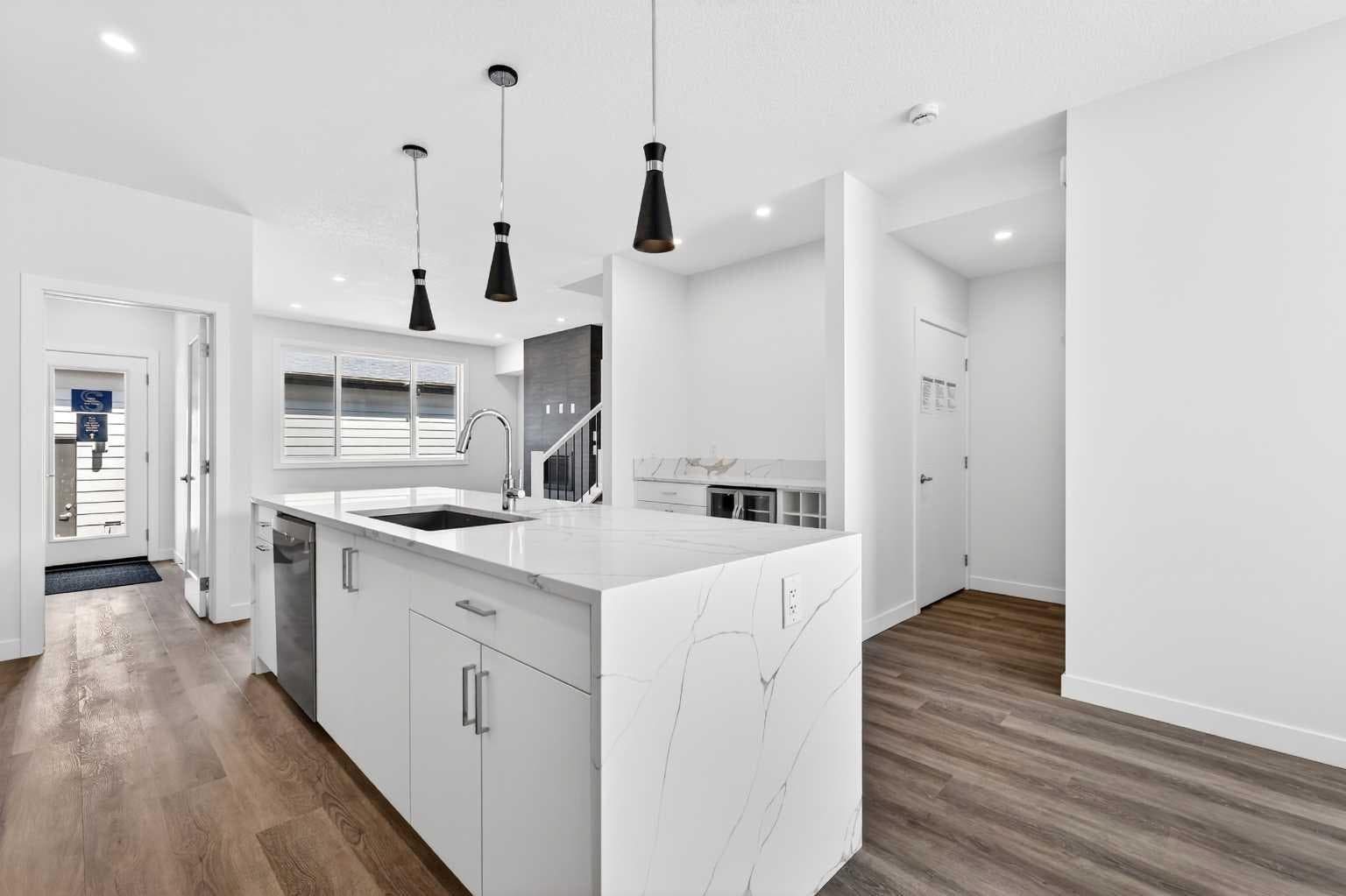 1109 Sailfin Heath  