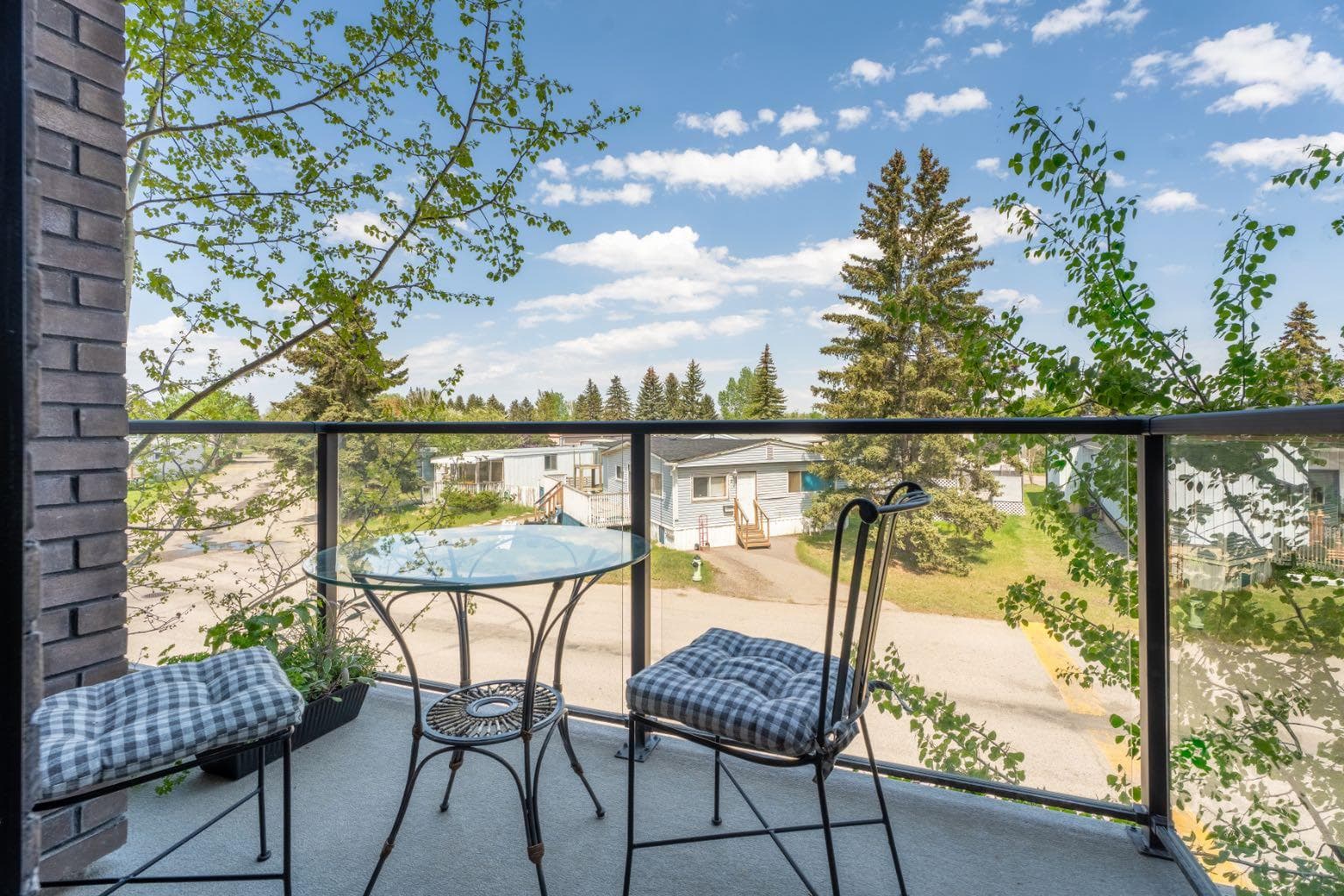 408 Greenbriar Common NW