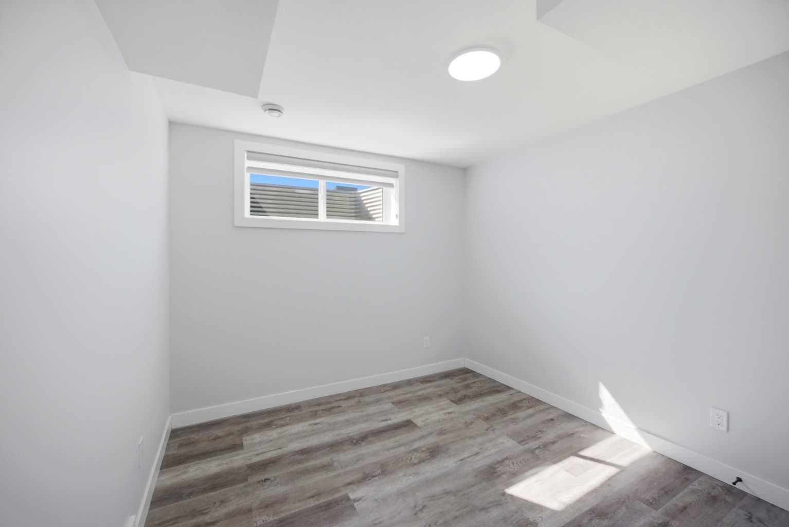 1153 Chinook Gate Bay SW