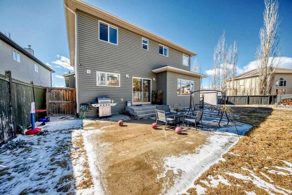630 Rocky Ridge View NW