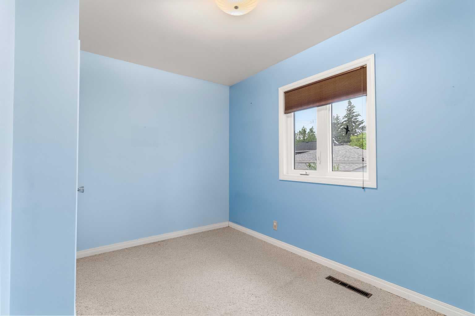 35 Beaupre Crescent 