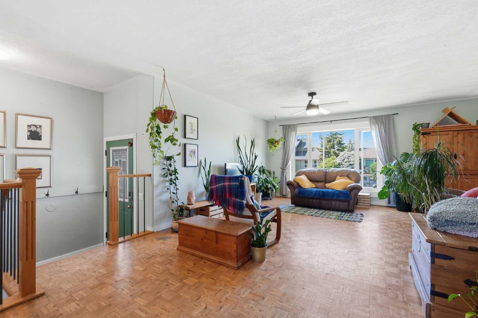420 Summerwood Place SE