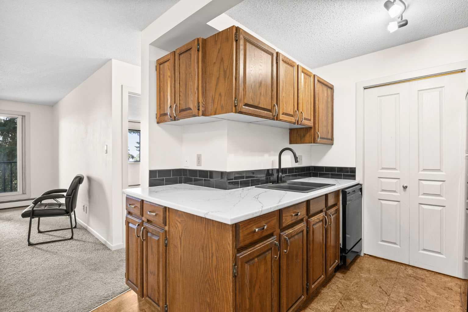722, 6400 Coach Hill Road SW