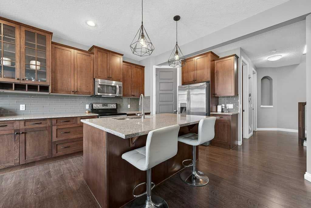 76 Rainbow Falls Boulevard 
