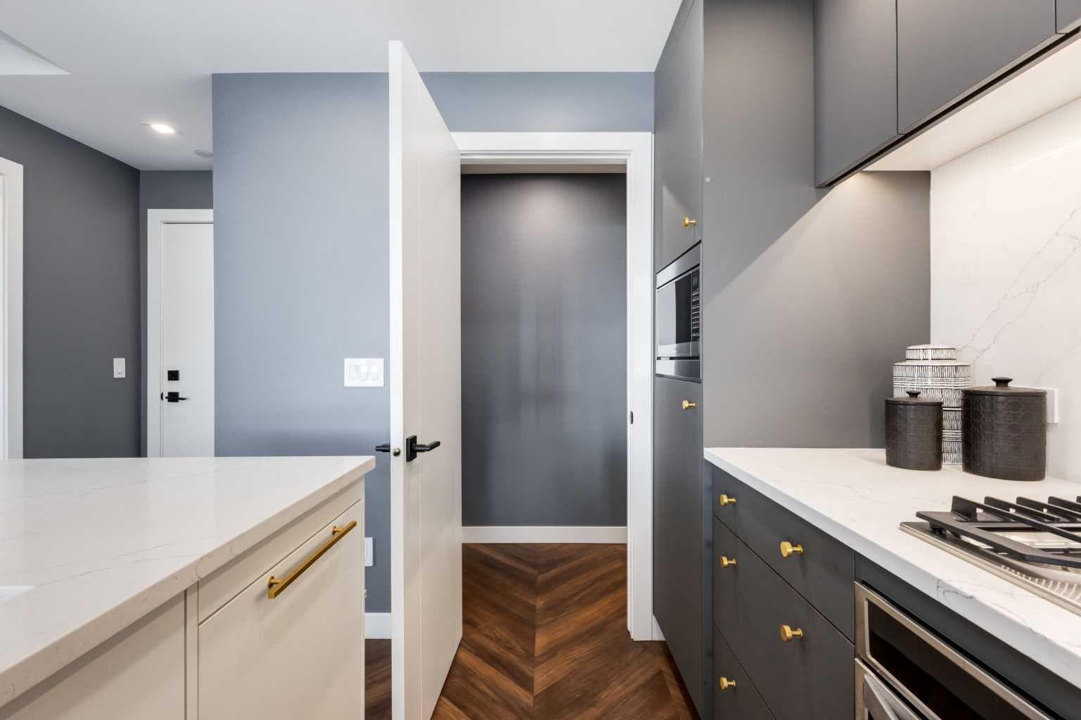 715, 8445 Broadcast Avenue SW