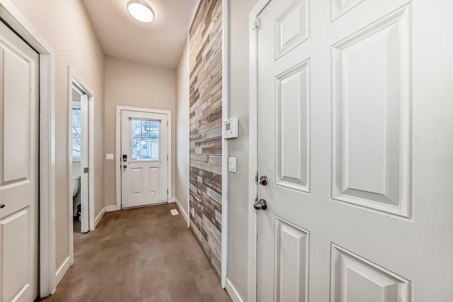 115, 300 Marina Drive 