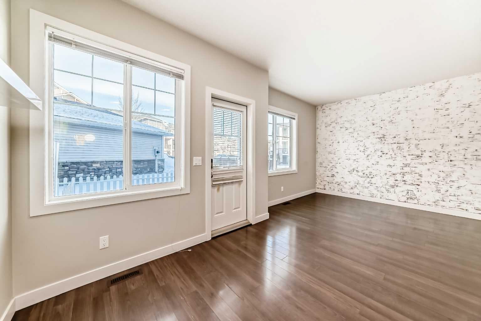 115, 300 Marina Drive 