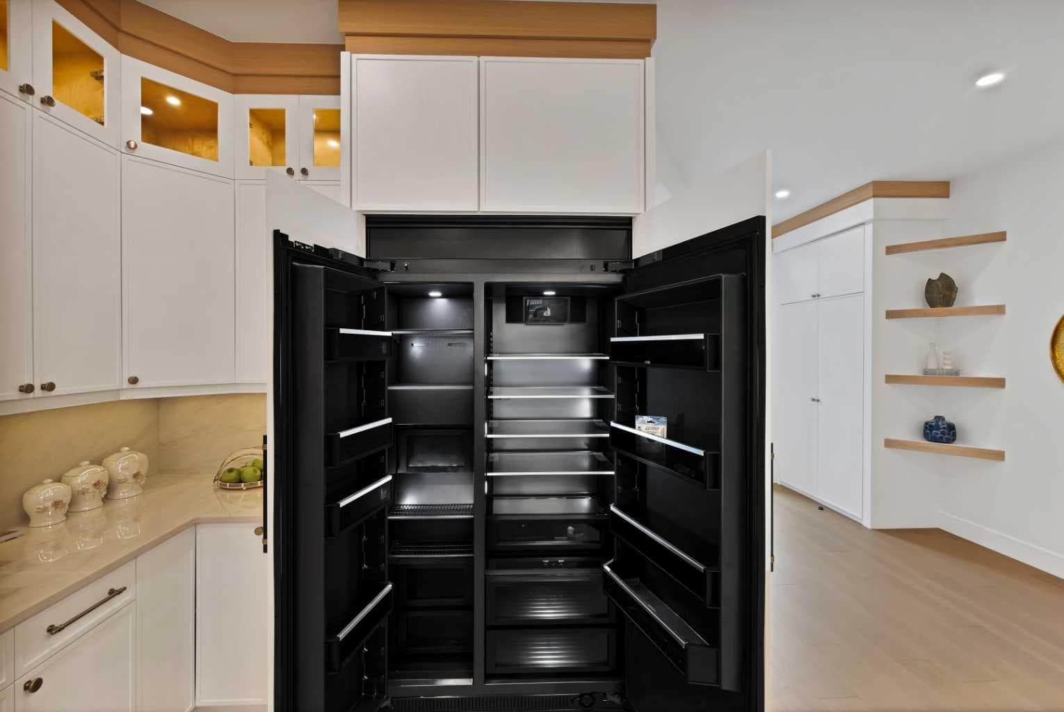 2221 Halifax Crescent NW